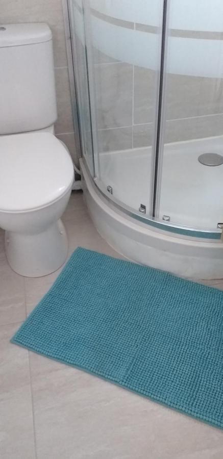 Séduisant studio avec cour privative La Crau Esterno foto